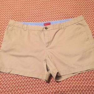 MERONA KHAKI SHORTS SIZE 18